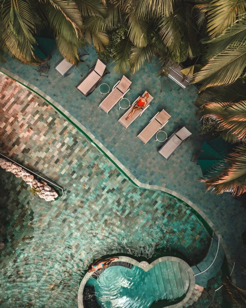 Hospedaje, Termales Paradise y Almuerzo